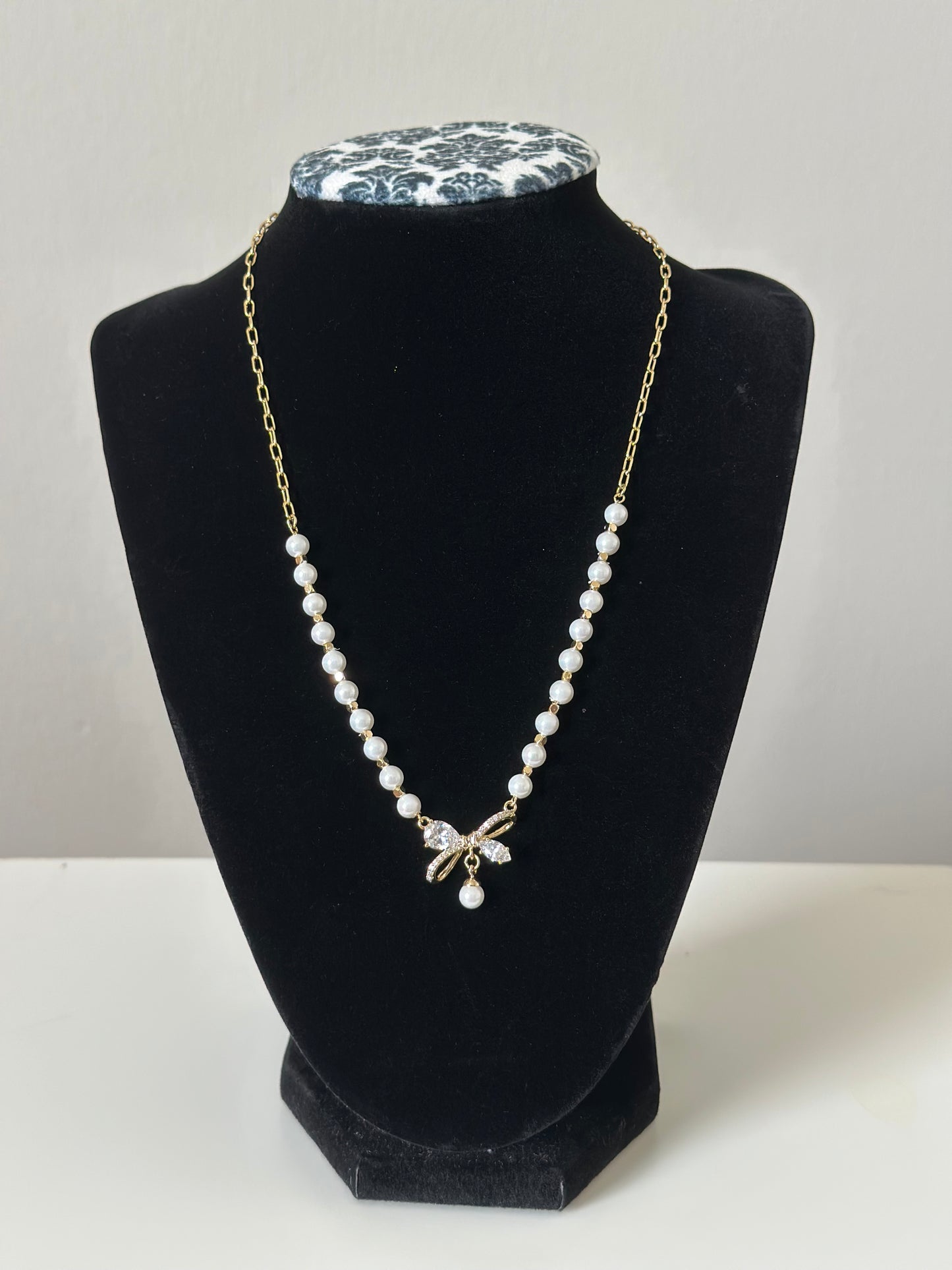Pía Necklace