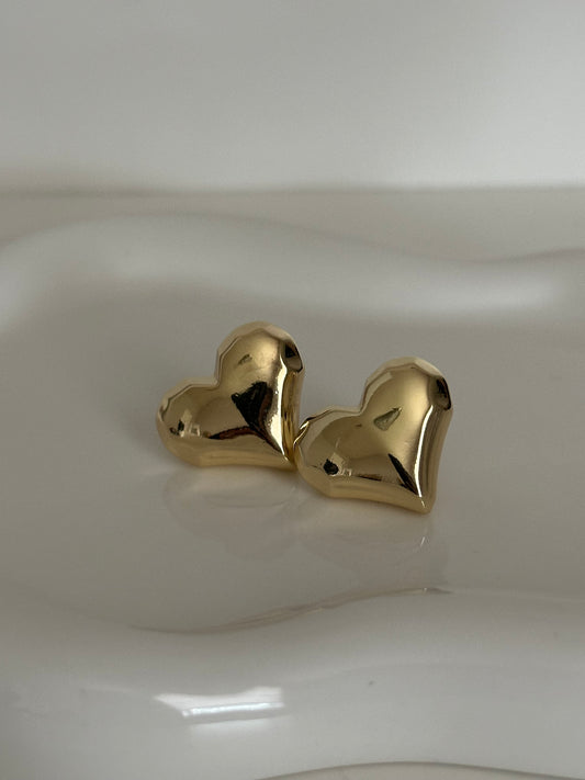 Corazón Studs