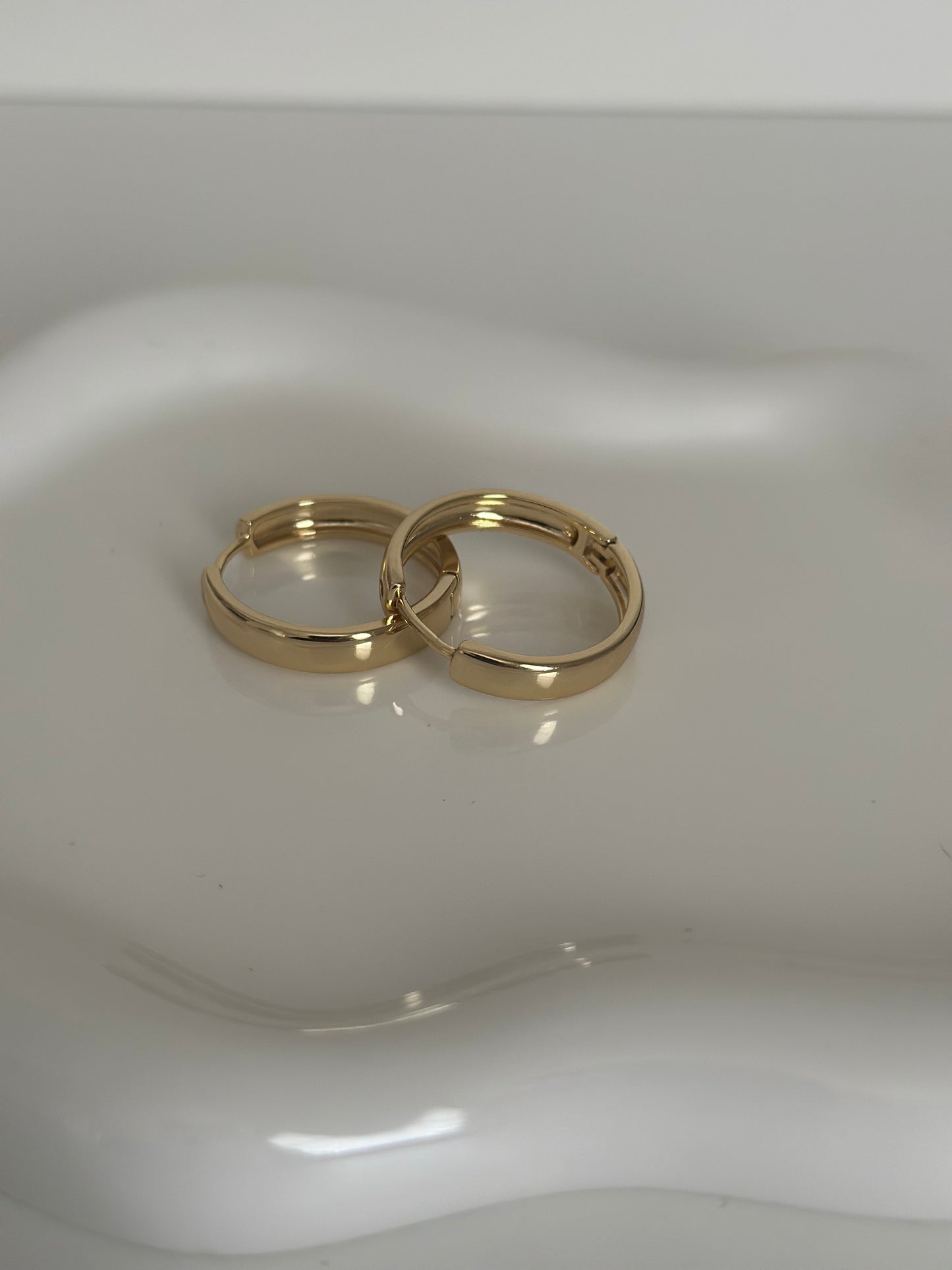 Medium hoops