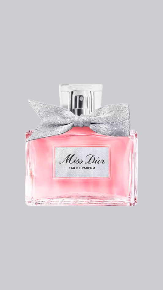 Miss D I O R